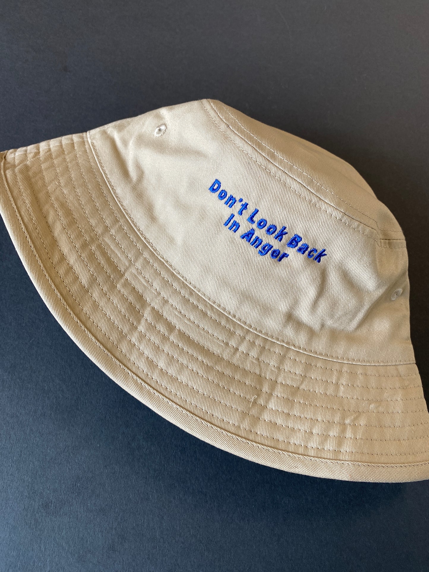 Don't Look Back In Anger Bucket Hat