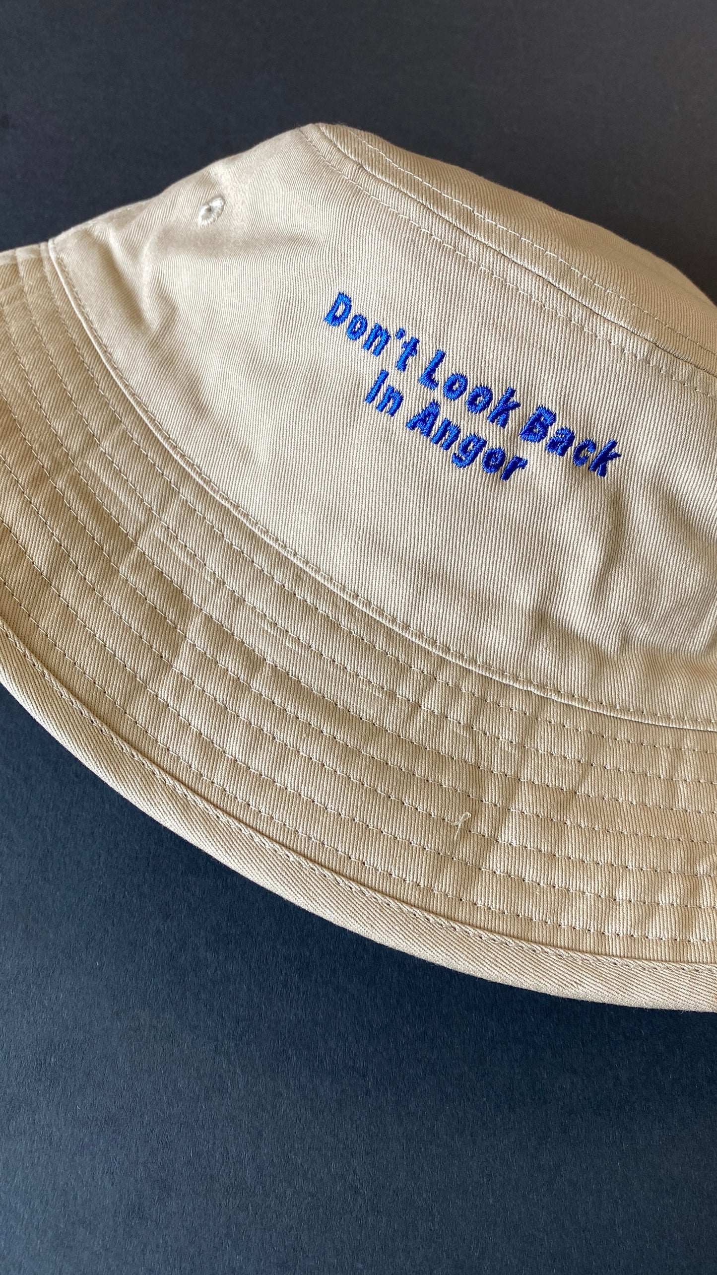 Don't Look Back In Anger Bucket Hat