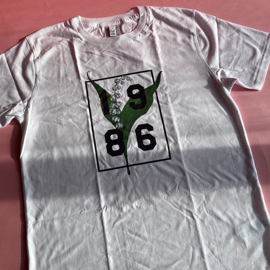 M 1986 Birth Flower White T-shirt - SALE
