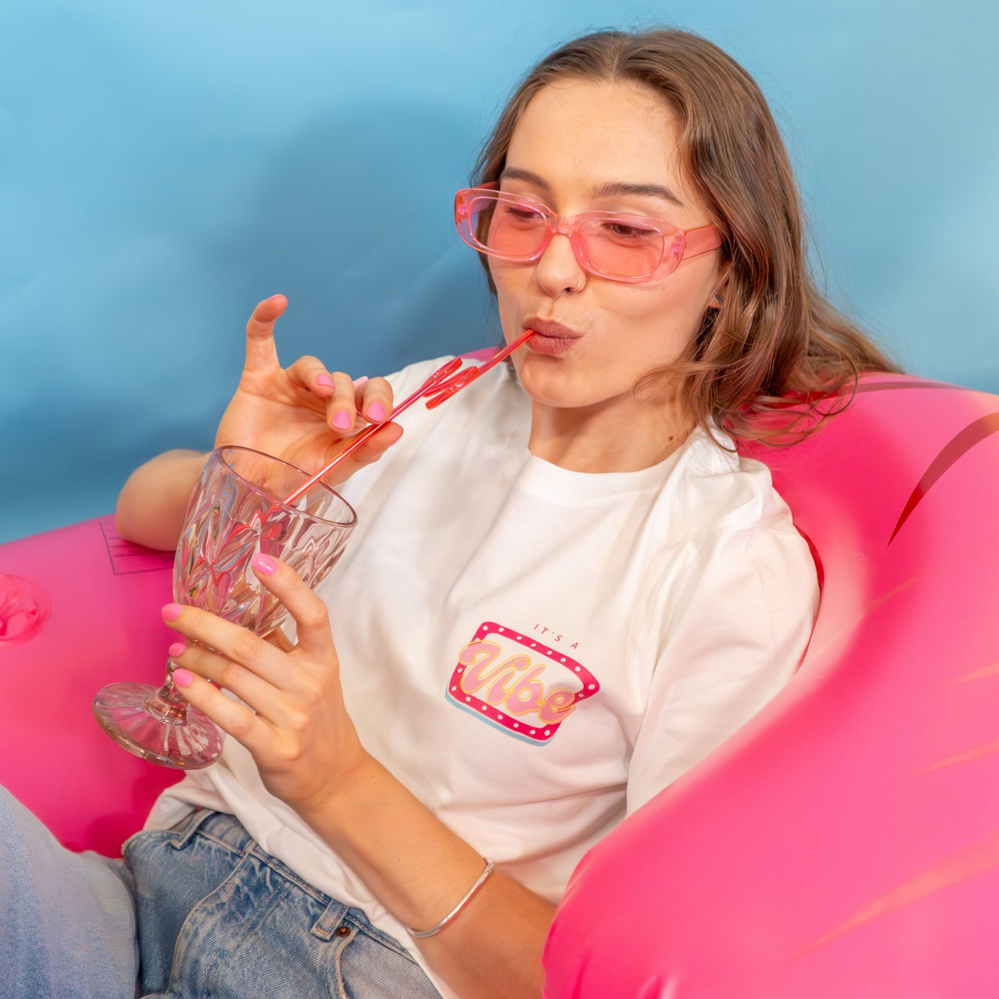It's A Vibe Slogan T-Shirt
