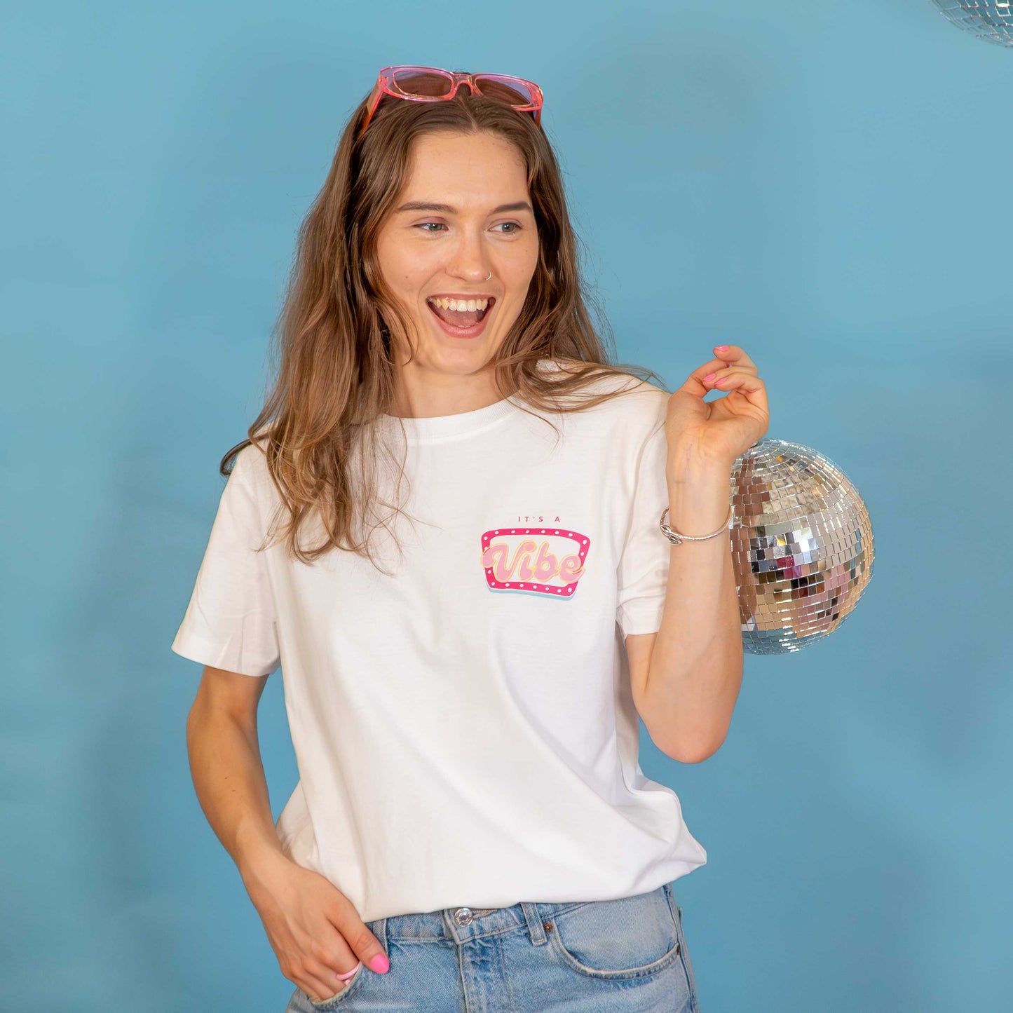 It's A Vibe Slogan T-Shirt