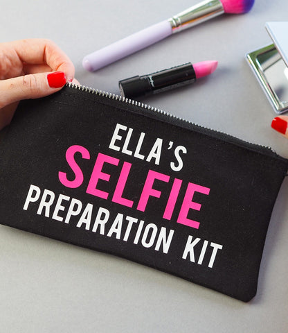 Contents Selfie Preparation Kit Make Up Bag