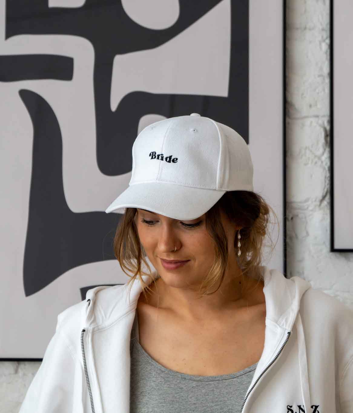 Retro Embroidered Bride Cap