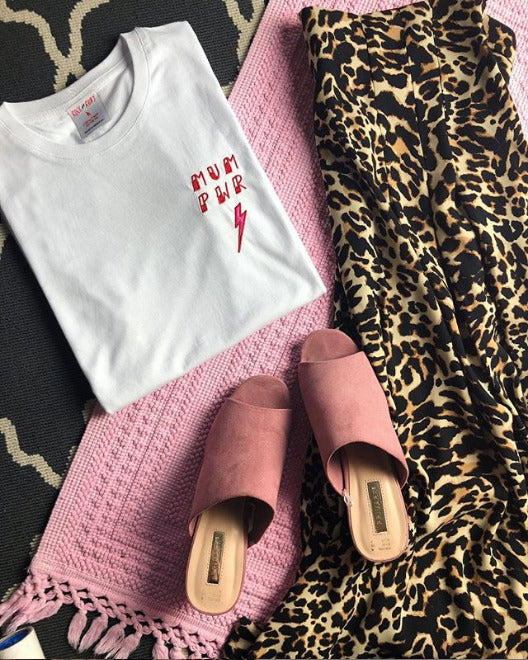 Embroidered Mum Pwr T-shirt