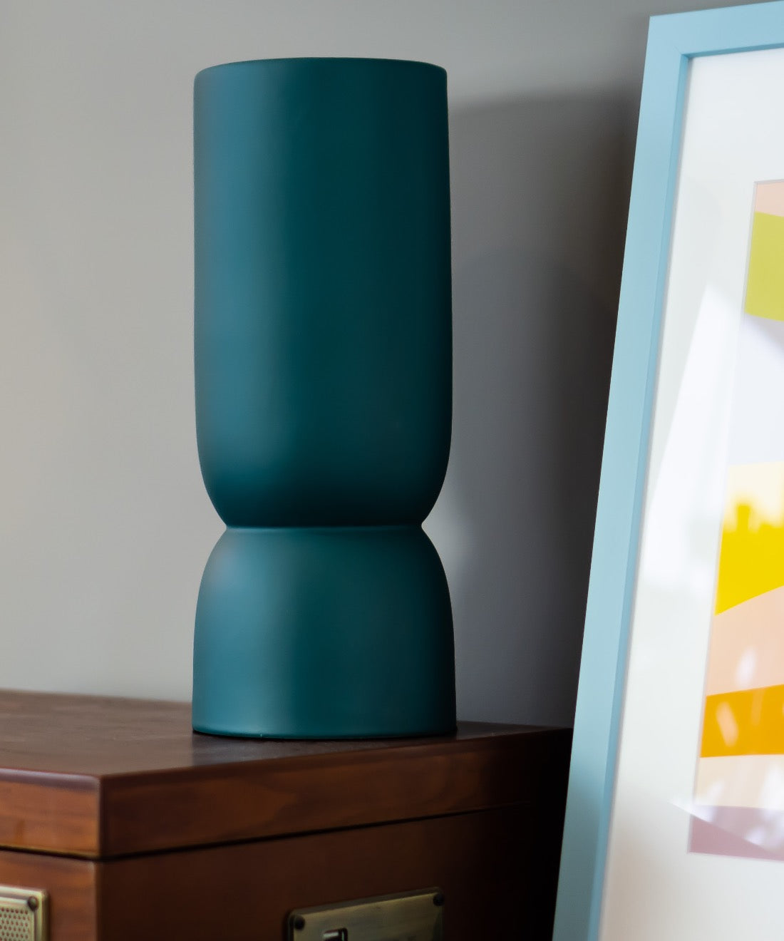 Modern Curved Flower Vase