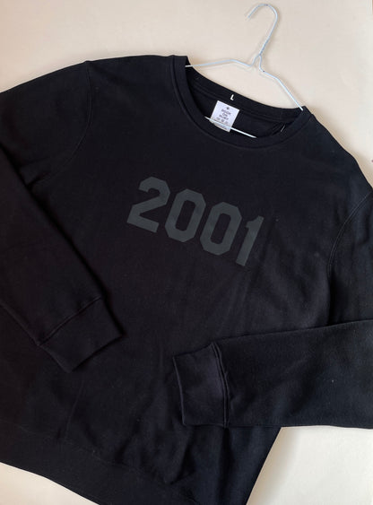 L Black 2001 Year Sweatshirt SALE