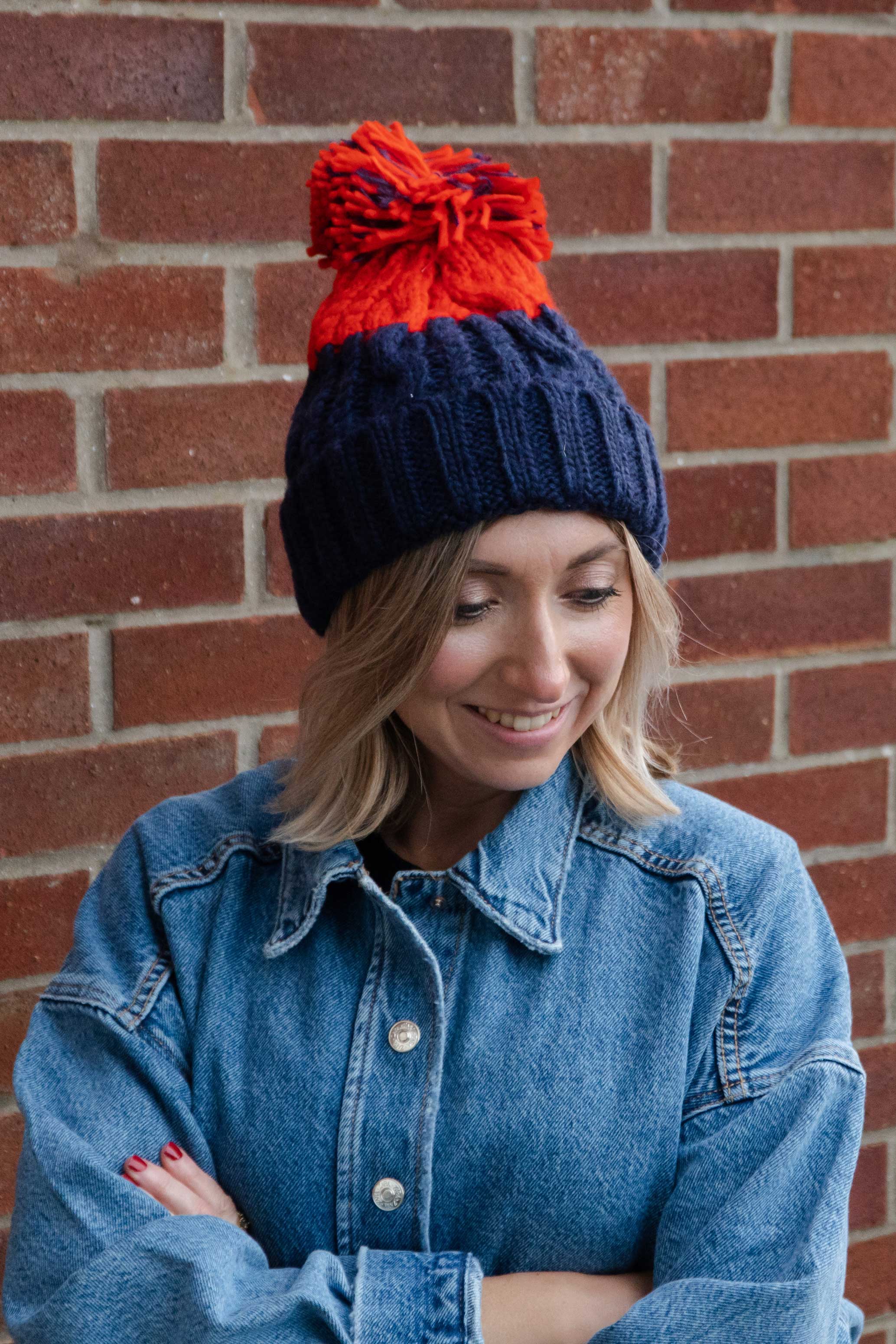 Navy bobble hat best sale womens