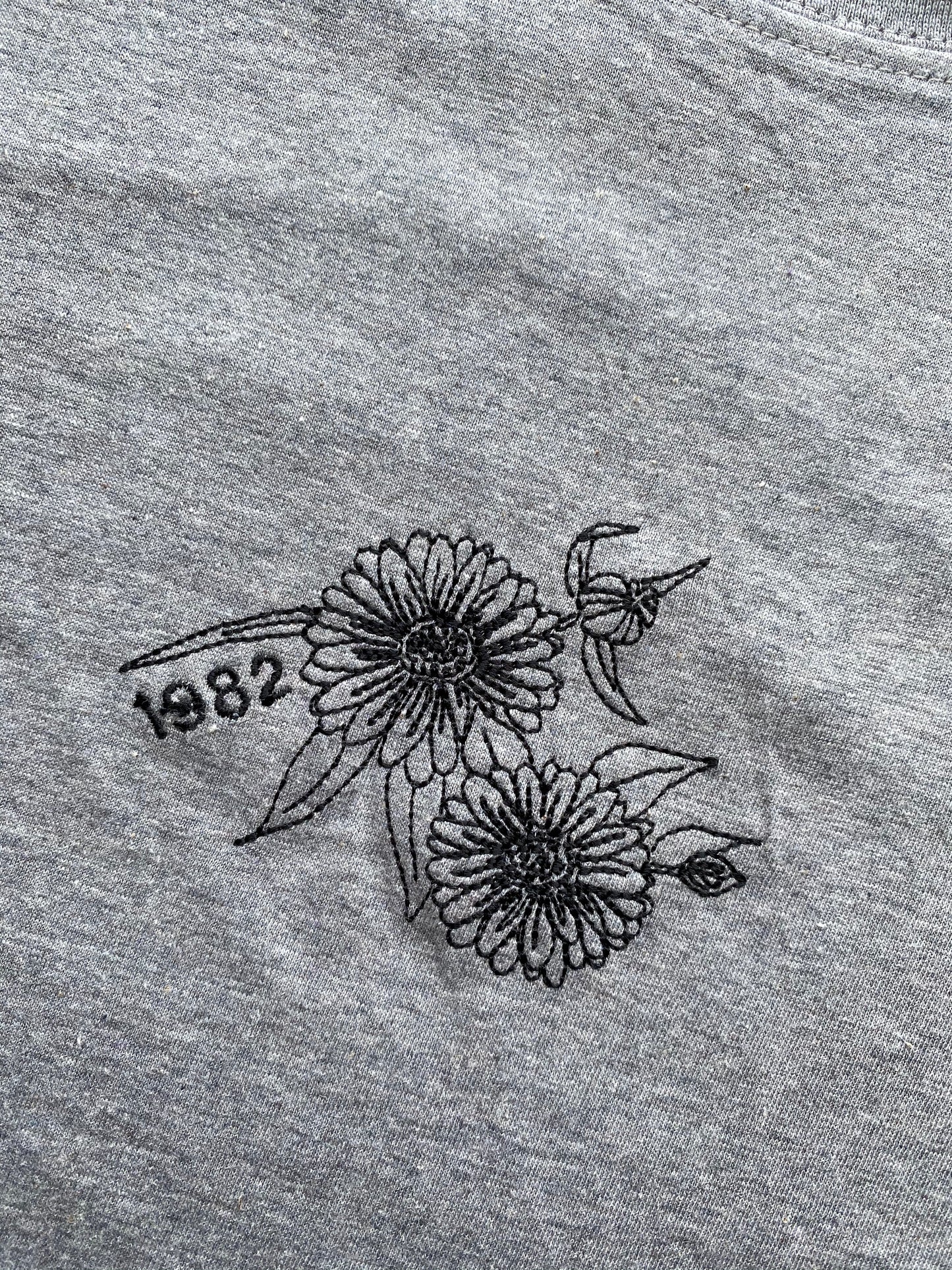 M 1982 Calendula Flower T-shirt